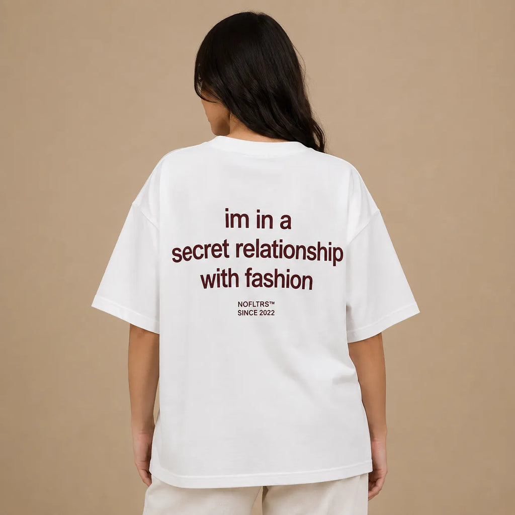 IM IN A SECRET RELATIONSHIP WITH FASHION